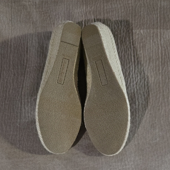 Black and White Espadrilles with Soft Fabric Upper - Picture 2 of 7